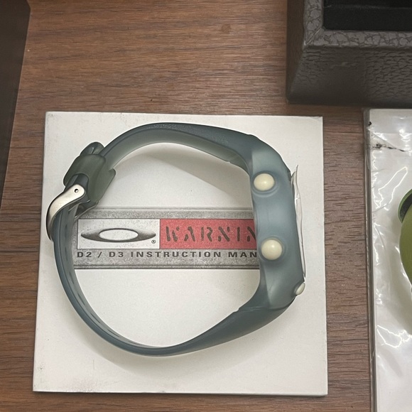 Oakley Watch D2/D3 (New/Running/Authentic) - Picture 3 of 11
